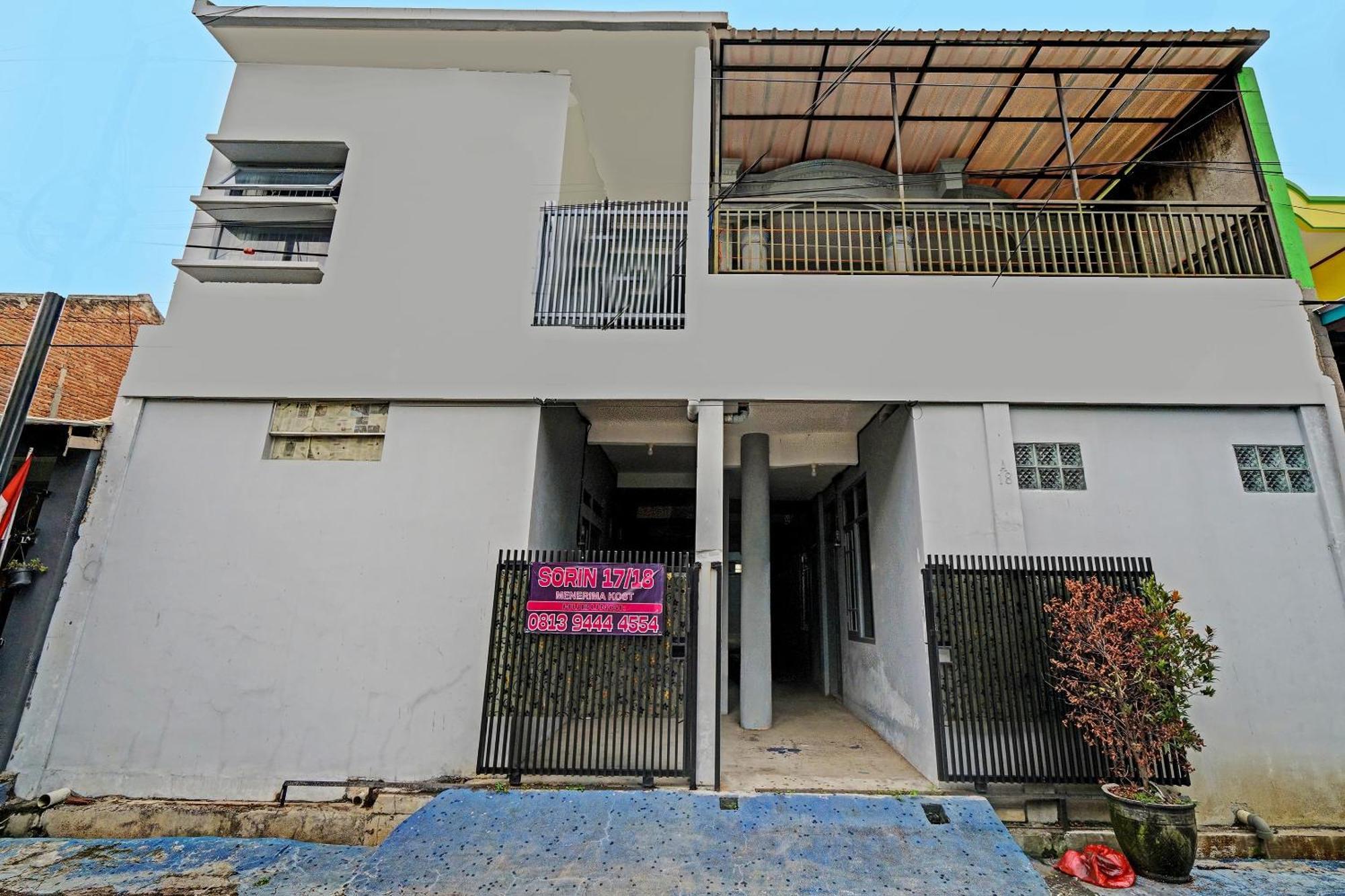 Oyo Life 91592 Aaliya Guest House Syariah Lebakwangi 外观 照片